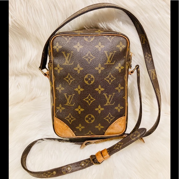 Authentic Louis Vuitton Amazon #2.8b - Picture 2 of 9